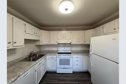 205 Guinevere Court, Winston-Salem, NC 27104 - Photo 2