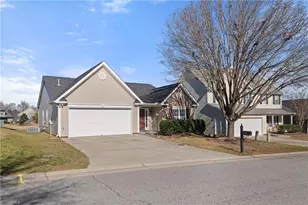 5847 Sunny Ridge Tr, Clemmons, NC 27012 - Photo 2