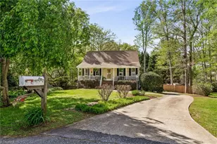 4 Bradsher Ct, Randleman, NC 27317 - Photo 2