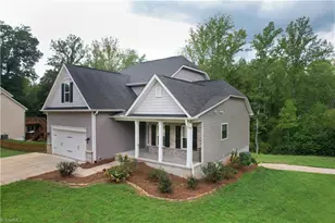 1728 Valleybrook Ct, Clemmons, NC 27012 - Photo 4