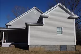 491 W Peacock Ave, Denton, NC 27239 - Photo 8