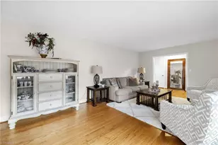 4004 Dogwood Dr, Greensboro, NC 27410 - Photo 4