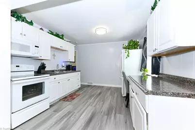 834 Ross Avenue, Greensboro, NC 27406 - Photo 8