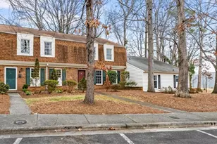 3313-B Regents Park Ln, Greensboro, NC 27455 - Photo 2