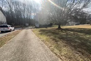 5716 Spice Meadow Ln, Winston-Salem, NC 27106 - Photo 6