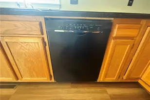 5716 Spice Meadow Ln, Winston-Salem, NC 27106 - Photo 10