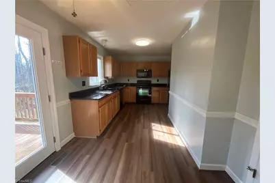 5716 Spice Meadow Lane, Winston-Salem, NC 27106 - Photo 8