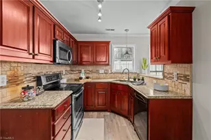 208 Richmond Terrace, Kernersville, NC 27284 - Photo 10