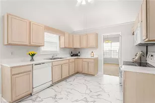 605 Huntingdon St, Elon, NC 27244 - Photo 4