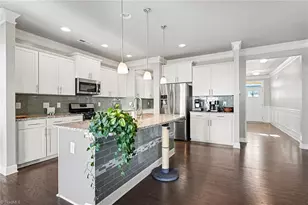 1817 Ridge Creek Dr, Kernersville, NC 27284 - Photo 4