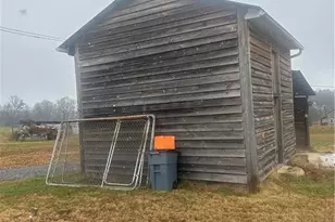 6600 Windsor Rd, Hamptonville, NC 27020 - Photo 28