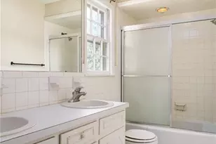 2021 Sunnybrook Dr, Burlington, NC 27215 - Photo 34