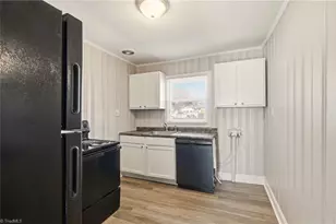 301 Gant St, Greensboro, NC 27401 - Photo 6