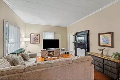 403 W Center Street, Lexington, NC 27292 - Photo 8