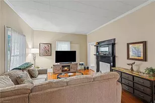 403 W Center St, Lexington, NC 27292 - Photo 8