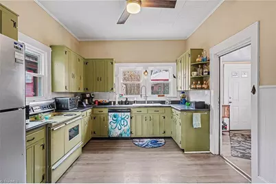 403 W Center Street, Lexington, NC 27292 - Photo 16