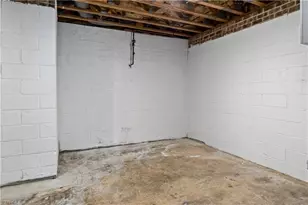 4532 Fernhaven Cir, Winston-Salem, NC 27104 - Photo 32