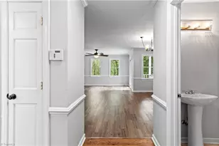 4532 Fernhaven Cir, Winston-Salem, NC 27104 - Photo 6