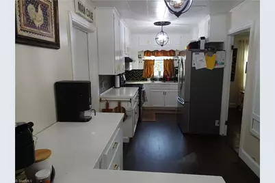 345 E Starmount Avenue, Liberty, NC 27298 - Photo 4