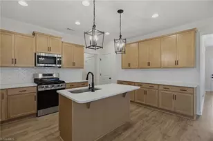 3534 Townland Cir, Clemmons, NC 27012 - Photo 2