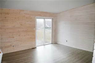 1407 W Meadowview Rd, Greensboro, NC 27403 - Photo 10