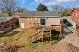 1407 W Meadowview Rd, Greensboro, NC 27403 - Photo 16