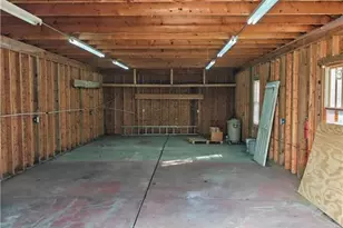 1407 W Meadowview Rd, Greensboro, NC 27403 - Photo 14