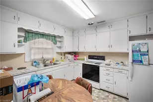 2730 Hickory Tree Rd, Winston-Salem, NC 27127 - Photo 14