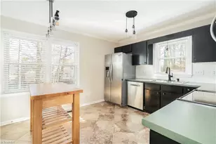 4410 Wood Glen Ct, Winston-Salem, NC 27107 - Photo 8