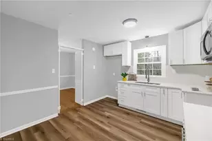 1703 Gracewood Dr, Greensboro, NC 27408 - Photo 16