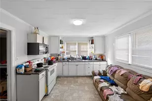 206 May St, Eden, NC 27288 - Photo 10