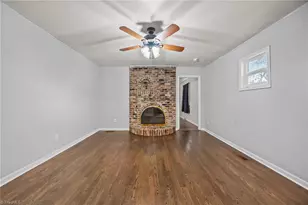 2411 Seattle Dr, Greensboro, NC 27406 - Photo 6