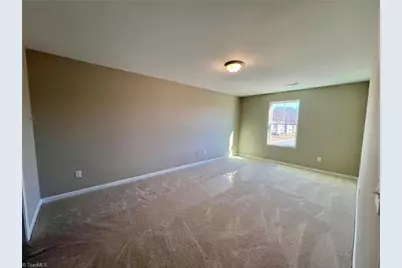 109 Lemon Lane, Greensboro, NC 27405 - Photo 6