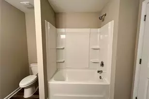 109 Lemon Ln, Greensboro, NC 27405 - Photo 8