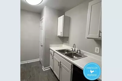 1041 W Barton Street #E, Greensboro, NC 27407 - Photo 2