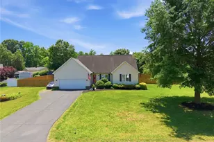 245 Castle Keep Rd, Salisbury, NC 28146 - Photo 2