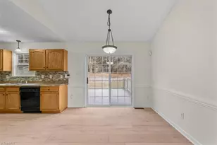 23 Thomasville High Dr, Thomasville, NC 27360 - Photo 10