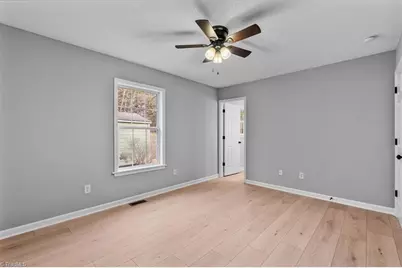 23 Thomasville High Drive, Thomasville, NC 27360 - Photo 22