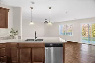 3859 Copperfield Ct, High Point, NC 27265 - Photo 12