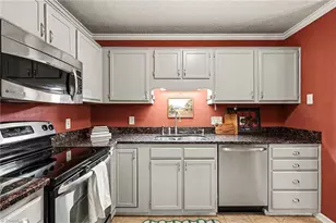 2217 New Garden Rd, Greensboro, NC 27410 - Photo 6