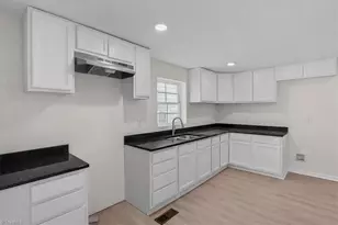 434 W 24th St, Winston-Salem, NC 27105 - Photo 8