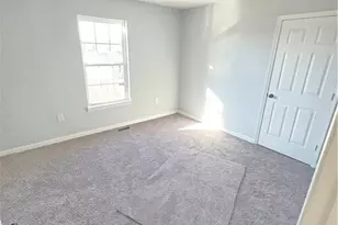 905 Hunt St, Burlington, NC 27217 - Photo 12