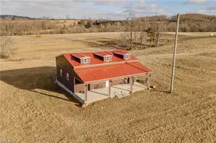 205 Volunteer Rd, Hillsville, VA 24343 - Photo 2