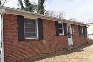 1608 Emerald St, Winston-Salem, NC 27105 - Photo 2