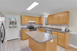 2403 Regency Dr, Randleman, NC 27317 - Photo 10