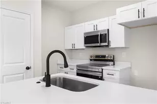 537 Flint Ave, High Point, NC 27260 - Photo 4