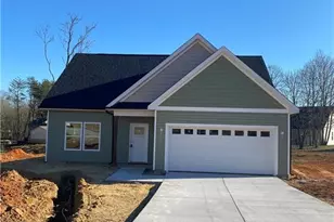 1016 Fairfield Dr, Yadkinville, NC 27055 - Photo 1