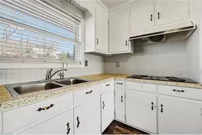 4405 Thomasville Road, Winston-Salem, NC 27107 - Photo 10