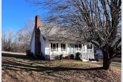 326 Springdale Road, Walnut Cove, NC 27052 - Photo 4