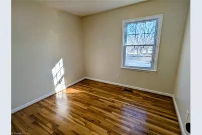 1028 Gales Avenue, Winston-Salem, NC 27103 - Photo 8